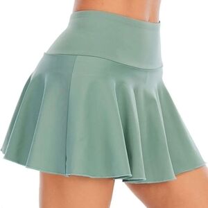 Mint Tennis Skirt Size Large